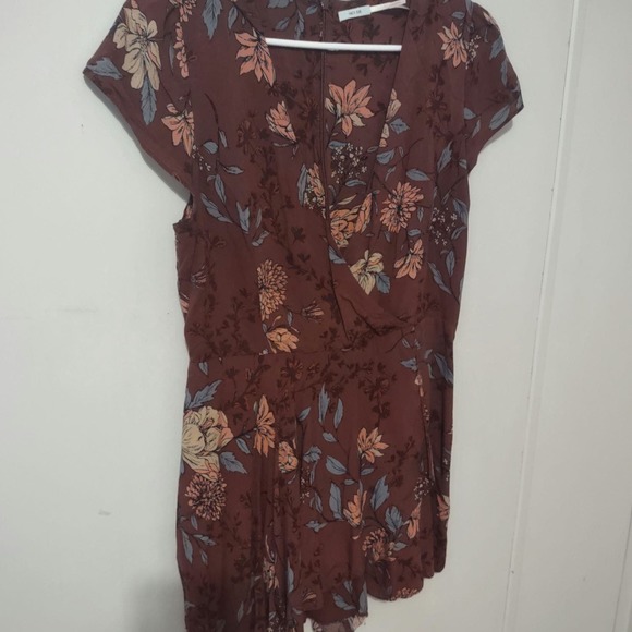 Urban Outfitters Maroon Floral Anita Skort Romper Size 8 - Picture 3 of 8